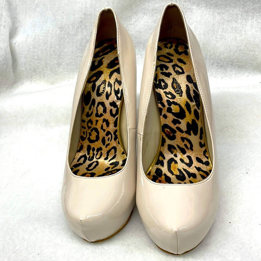 Shoe dazzle diamond studded platform heels ladies sz 7.5